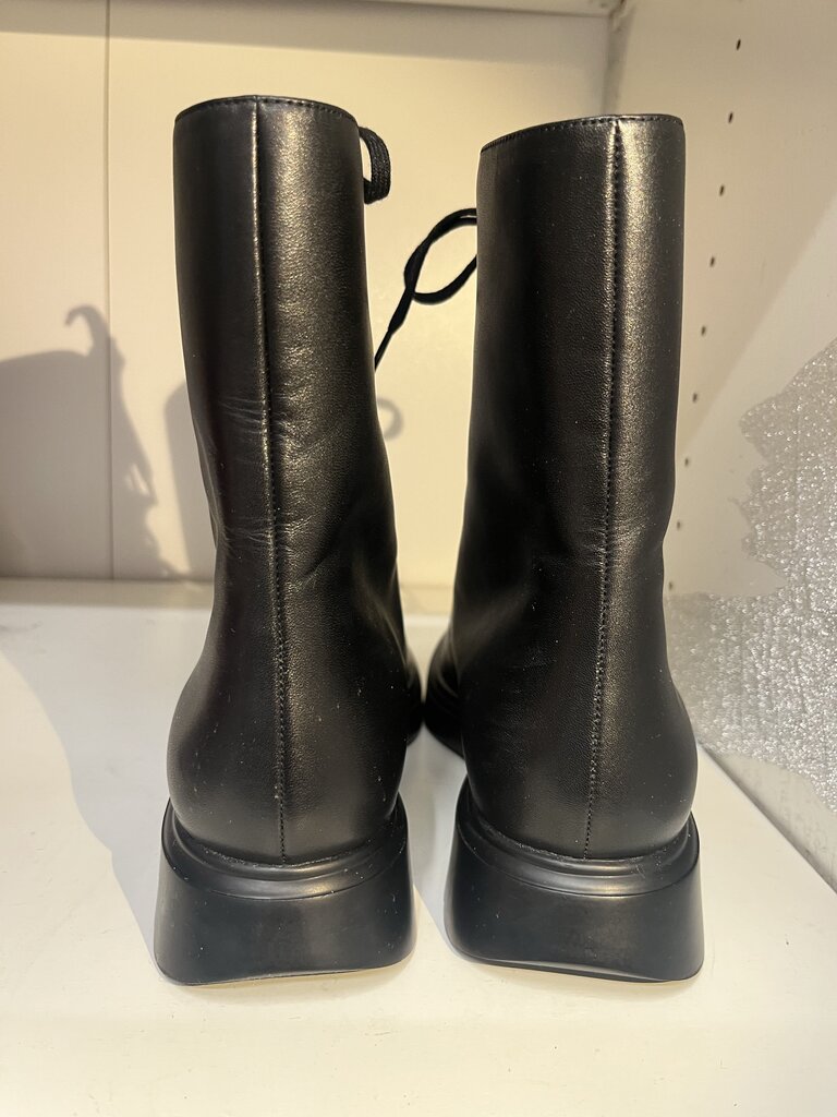 Stuart Weitzman Black Boots 8.5