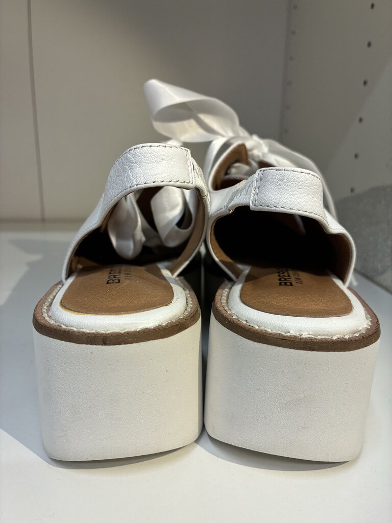 Bresley New Zealand Polka Dot Slingbacks 36