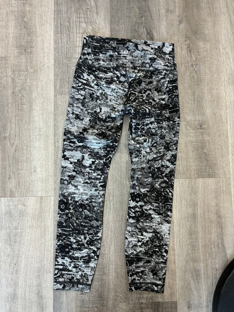 Lululemon Lace Print Pant Size 6