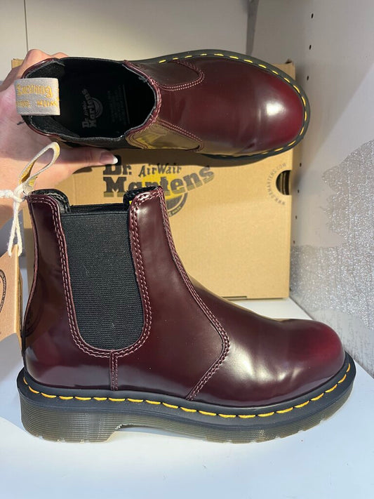 Dr. Martens Vegan Boot 6
