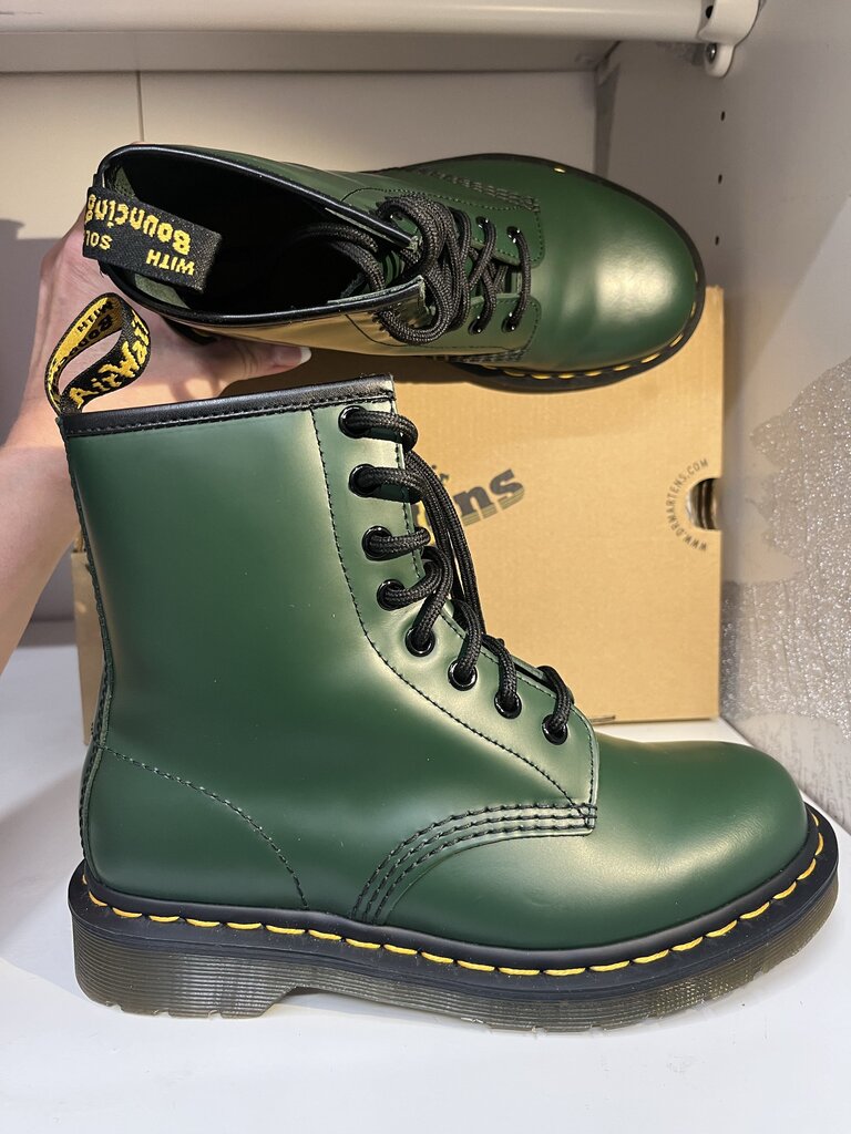 Dr. Martens 1460 Smooth Boot 6