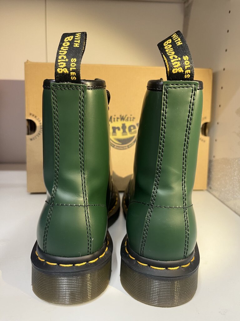 Dr. Martens 1460 Smooth Boot 6