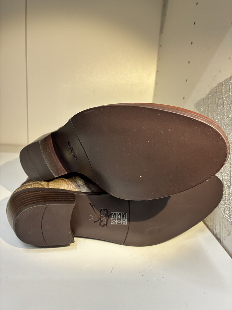 Coach Short Leather Brown Monogram 7.5