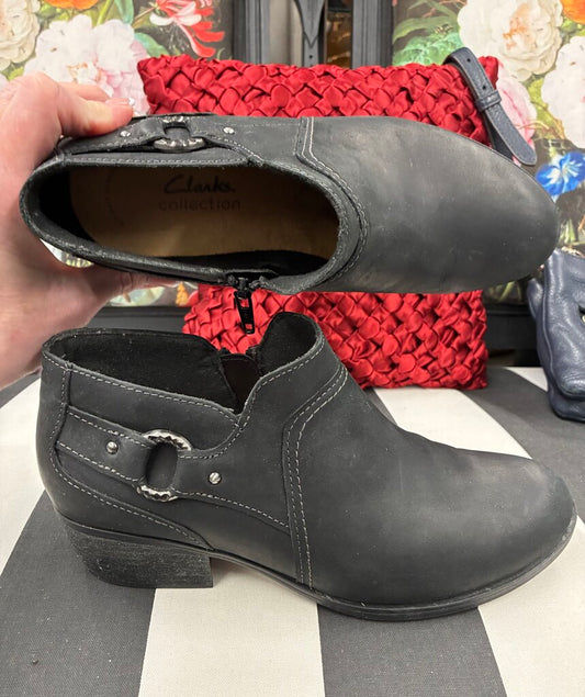 Clarks Leather Shoe 8.5