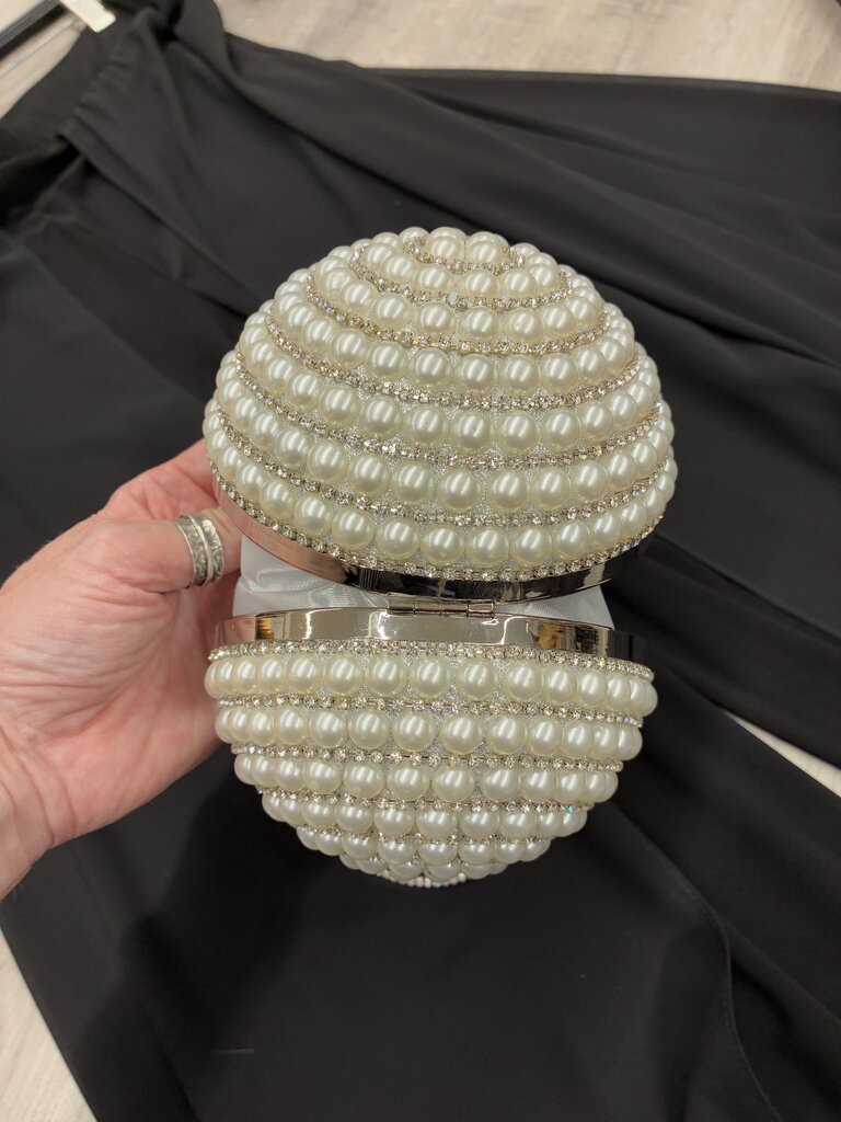 Round Pearl Ball Purse