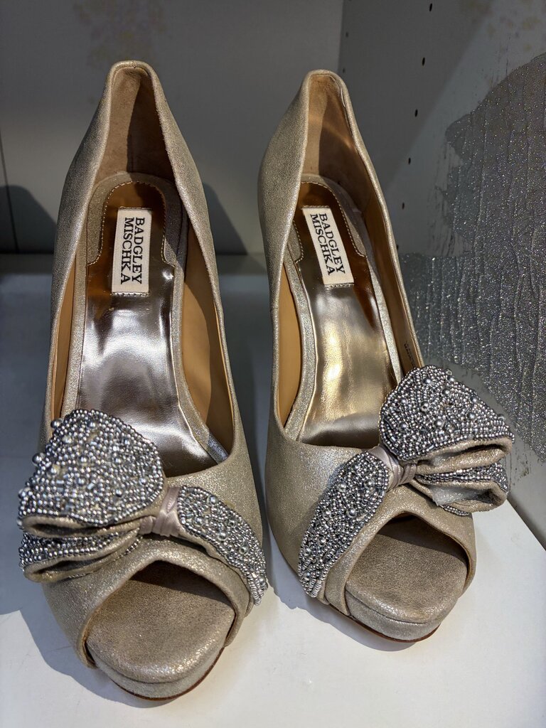 Badgley Mischka Platform Peeptoe Heels 9.5