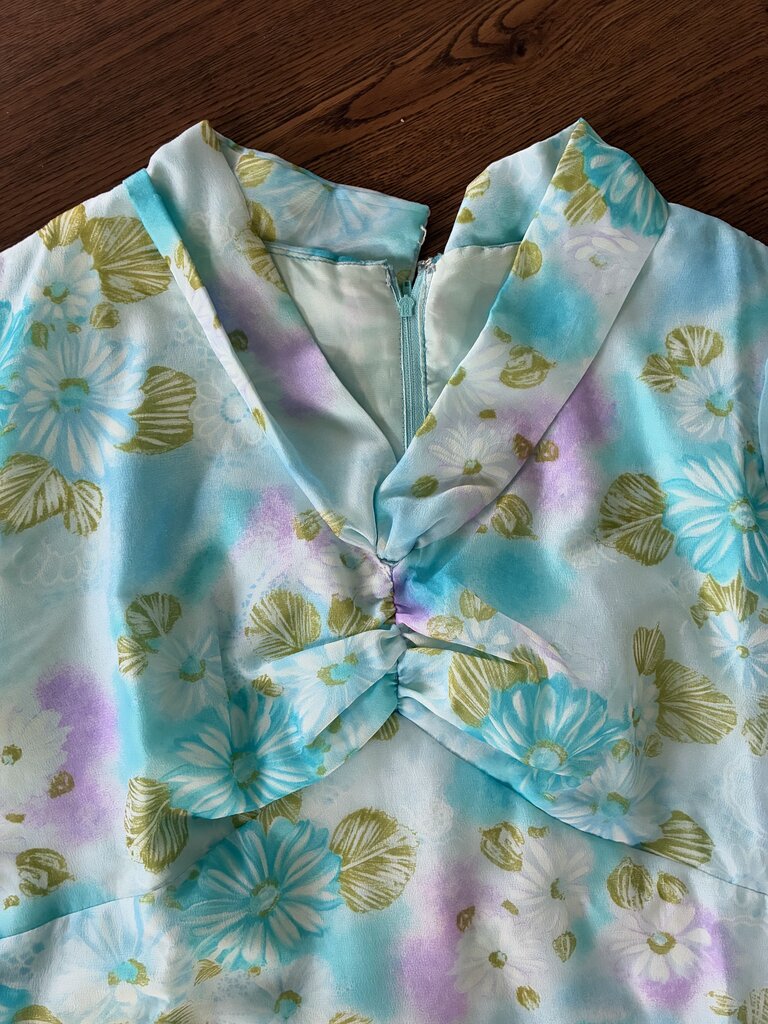 Sandi-Gale Toronto Size 15/16 (50's)