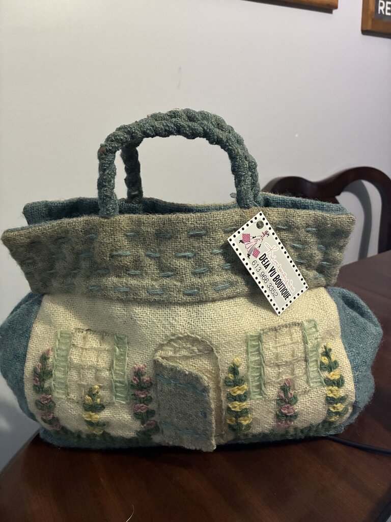 Vintage Handmade 2 Handle Cottage Purse