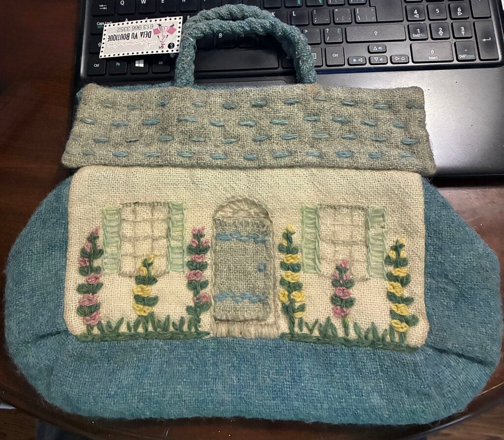 Vintage Handmade 2 Handle Cottage Purse