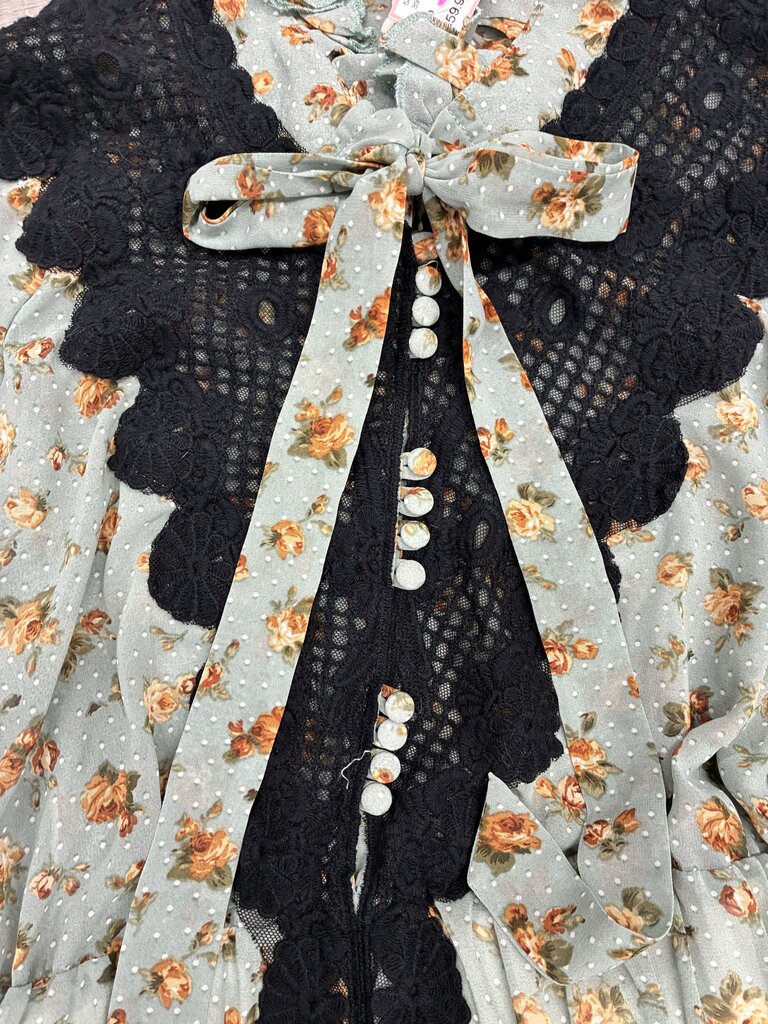 Artka Floral & Lace Dress Size L Fits Medium