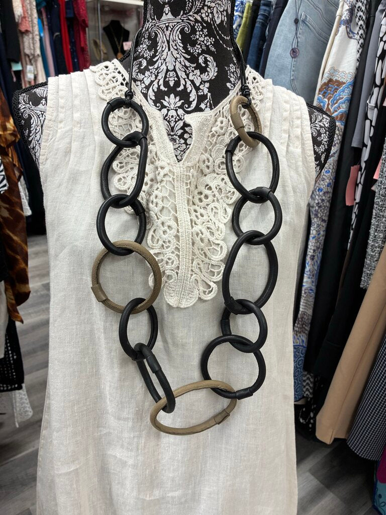 Adder Leather Chain Link Necklace