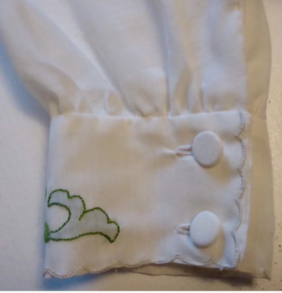Vintage Lily embroidered Long Sleeve Blouse M