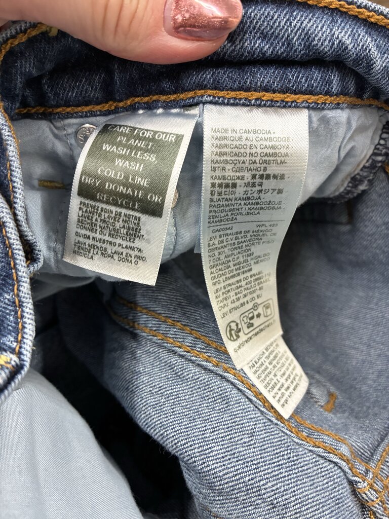 Levis Ribcage Straight Buttonfly Jeans 27