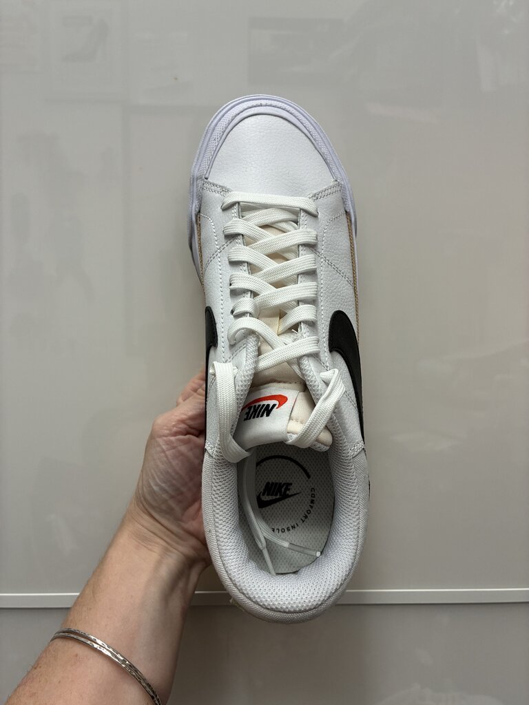 Nike Court Legacy Lift Sneakers 9.5