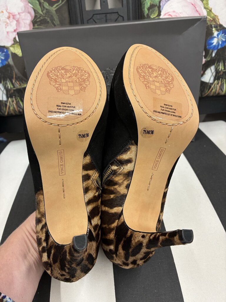 Vince Camuto Real Fur Leopord Heel Booties 38/7.5