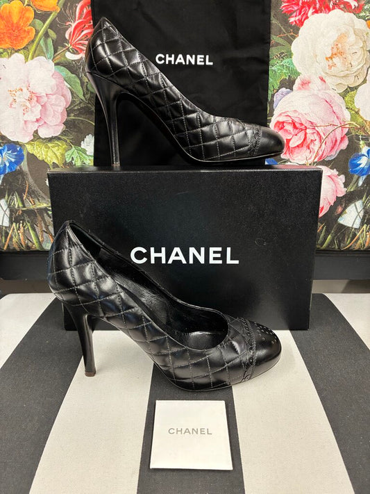 Chanel Quilted Pumps 38/7
