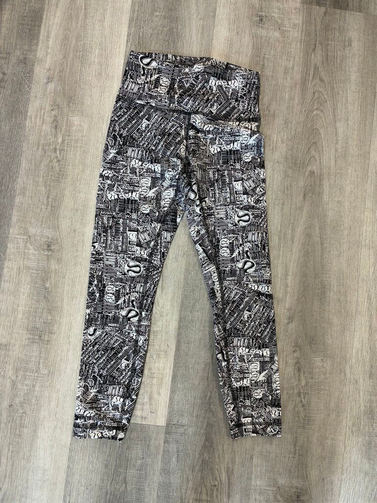 Lululemon Black & White Graffiti Ankle Pant 6