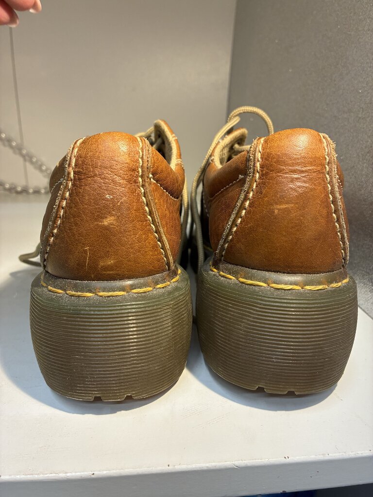 Dr. Martens Leather Laceups 38-7
