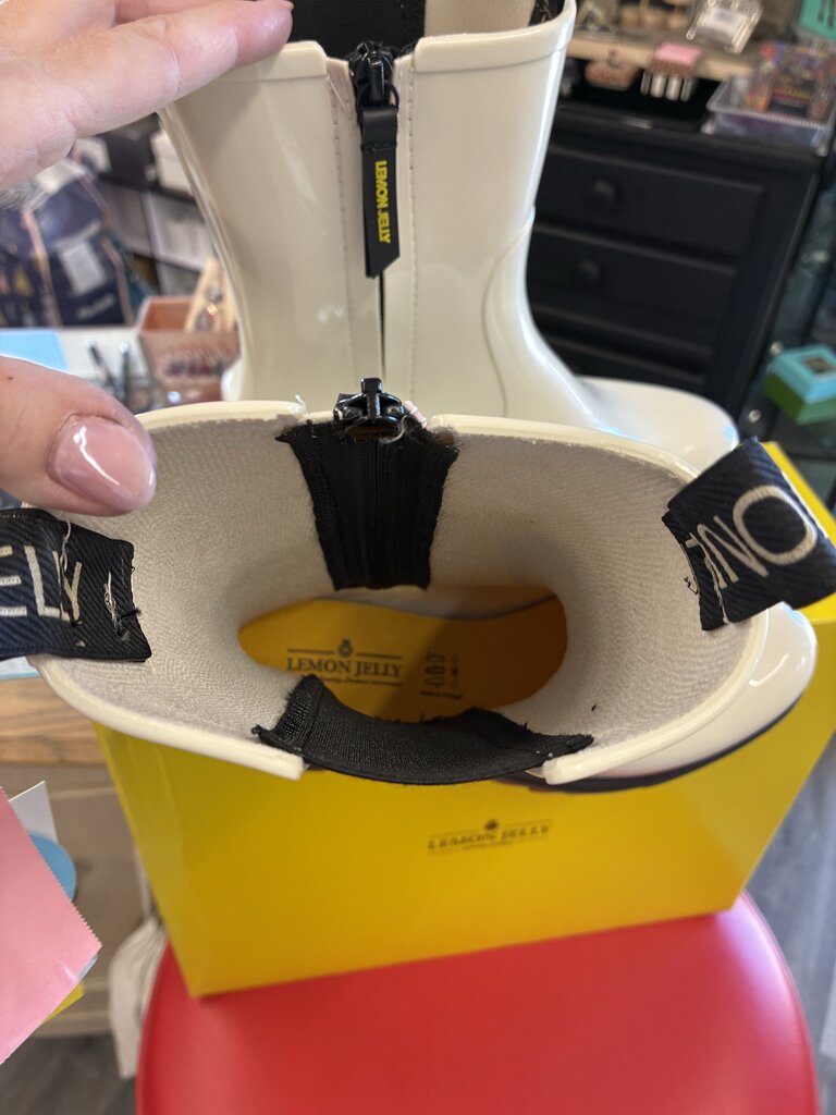LemonJelly Brand New Boots 38