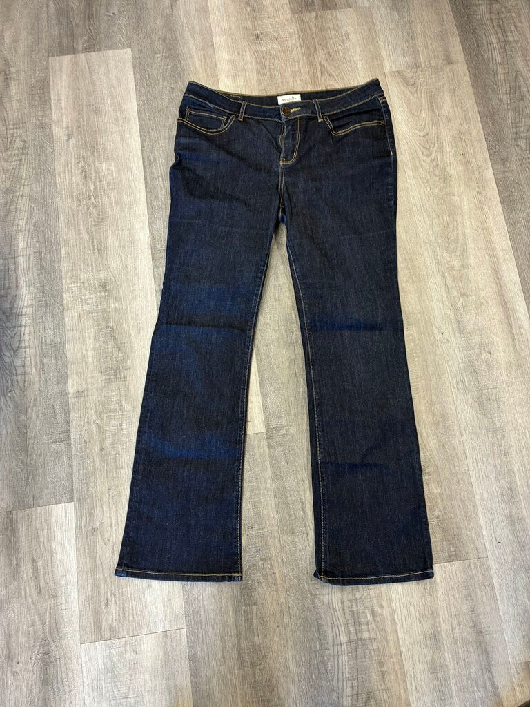 Bootlegger Curvy Slim Boot Jeans 32/31