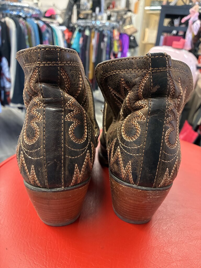 Ariat Short Leather Cowgirl Boots Size 8.5