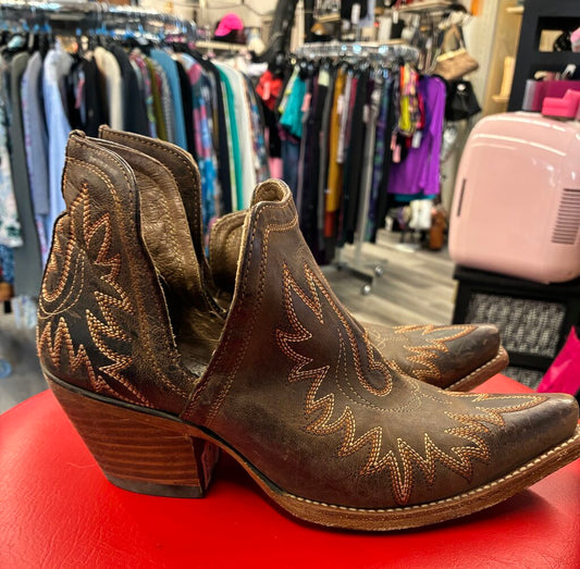 Ariat Short Leather Cowgirl Boots Size 8.5