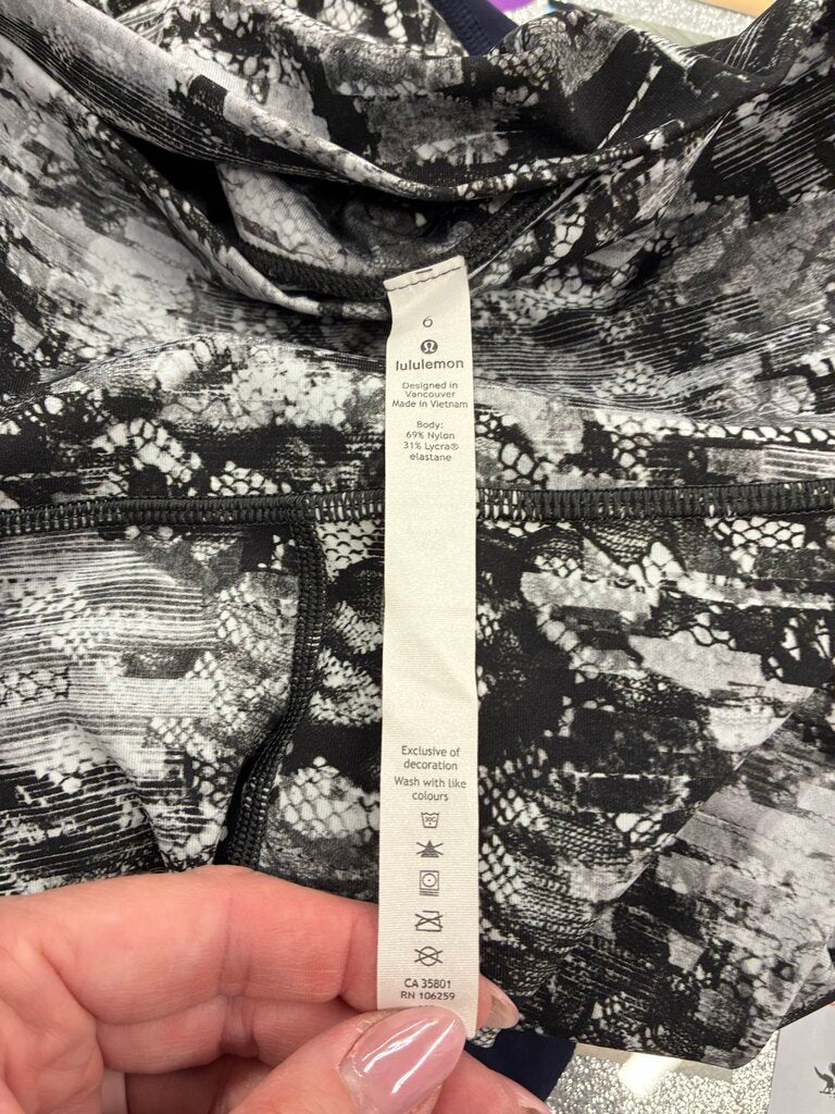 Lululemon Lace Print Pant Size 6