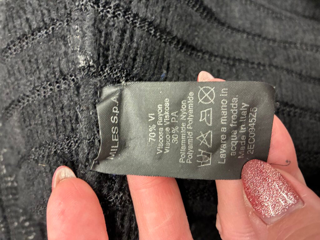 Giorgio Armani Sweater 40